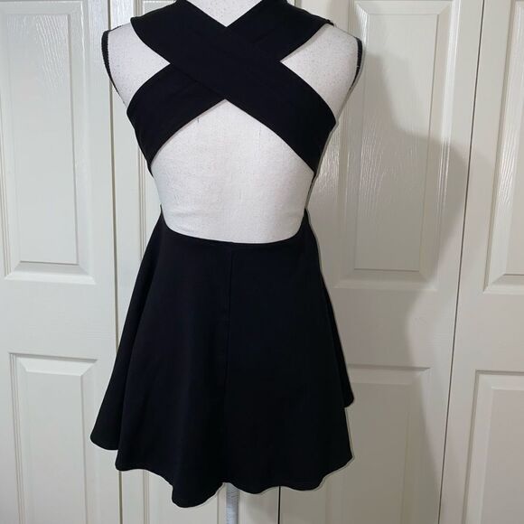 Lulus black cross back peplum top - Picture 4 of 10